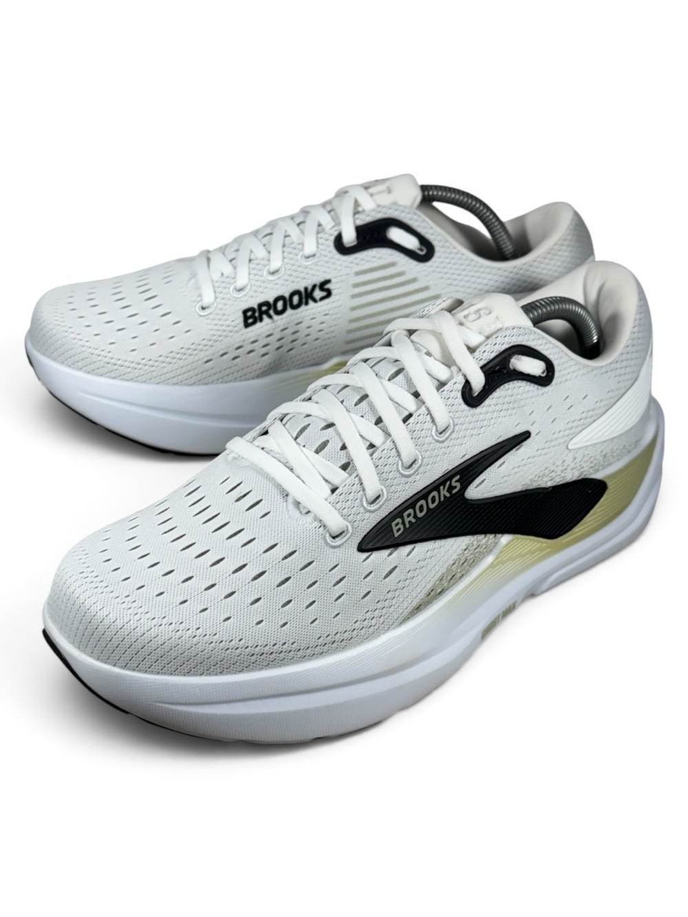 Brooks Ghost Max 3 Men’s Size 8.5 Medium D 1104641D162 White - New - No Box